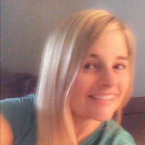 Meet your Posher, Monica